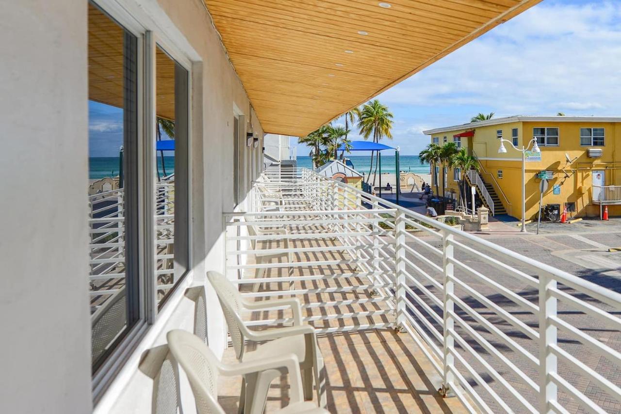 Fantastic 1 Bedroom With Pool Steps From The Beach #43 Hollywood Bagian luar foto