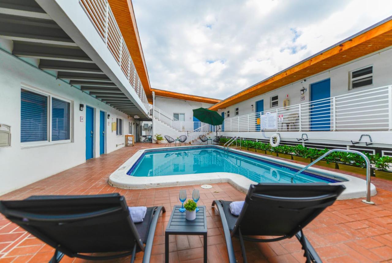 Fantastic 1 Bedroom With Pool Steps From The Beach #43 Hollywood Bagian luar foto